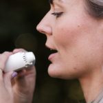 découvrez les bienfaits de la thérapie par ondes de choc, une méthode innovante pour soulager la douleur, stimuler la guérison et améliorer votre bien-être. idéale pour traiter divers problèmes musculo-squelettiques.