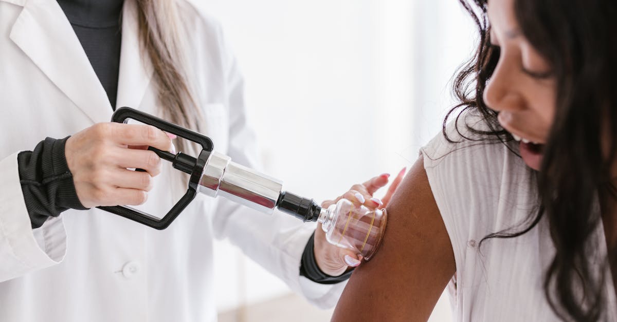 découvrez la thérapie manuelle, une approche naturelle pour soulager la douleur et améliorer la mobilité. apprenez comment cette pratique, basée sur des techniques de manipulation et d'ajustement, peut vous aider à retrouver un bien-être optimal.