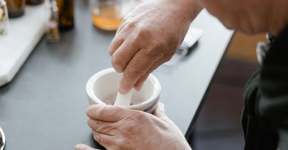 découvrez la médecine manuelle, une approche thérapeutique naturelle qui utilise des techniques de manipulation pour soulager la douleur, améliorer la mobilité et favoriser le bien-être global. apprenez-en plus sur ses bienfaits et comment elle peut vous aider à retrouver votre équilibre.