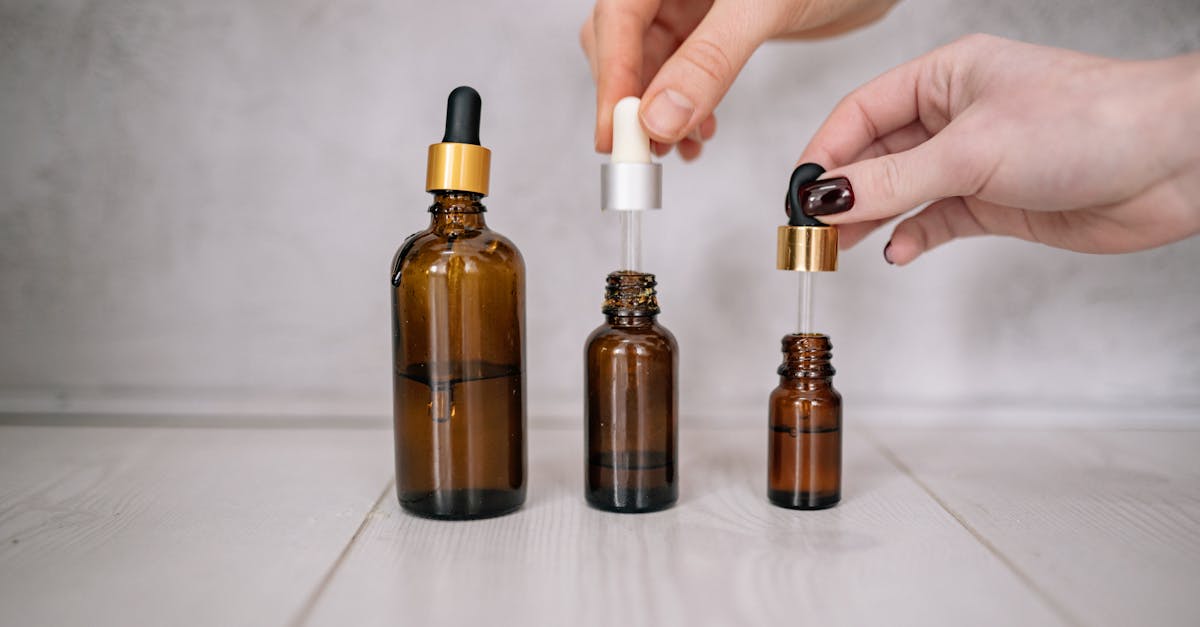 découvrez la médecine manuelle, une approche thérapeutique qui utilise des techniques manuelles pour traiter les douleurs musculo-squelettiques et améliorer le bien-être général. apprenez comment cette méthode naturelle peut soulager vos maux et favoriser une meilleure mobilité.