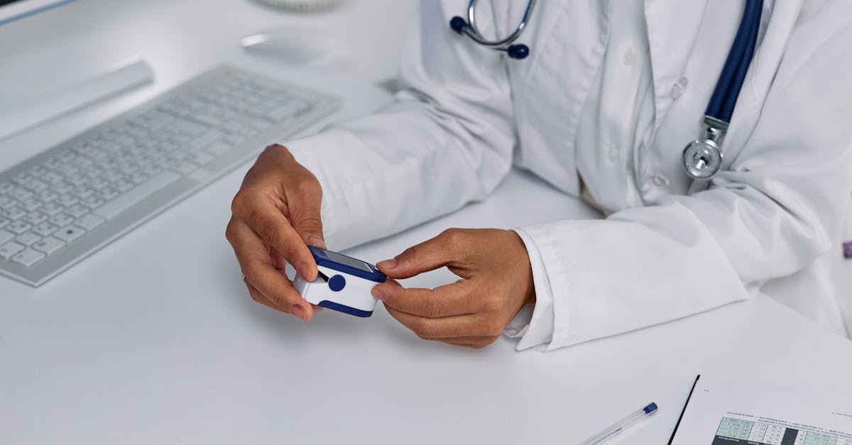 découvrez la médecine manuelle, une approche thérapeutique douce et efficace qui vise à soulager les douleurs et améliorer le bien-être par des techniques de manipulation. explorez les bienfaits pour votre santé et trouvez un praticien près de chez vous.