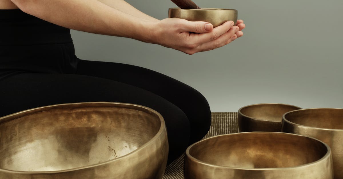 découvrez la thérapie par ondes de choc, une approche innovante pour soulager la douleur et favoriser la guérison. cette méthode non invasive utilise des ondes acoustiques pour traiter divers problèmes musculo-squelettiques, améliorer la circulation sanguine et accélérer le processus de réhabilitation. idéale pour les athlètes et les personnes souffrant de blessures chroniques, la thérapie par ondes de choc offre une alternative efficace aux traitements traditionnels.