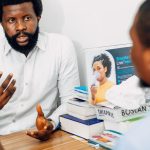 découvrez la thérapie par ondes de choc, une méthode innovante et non invasive pour traiter la douleur musculo-squelettique, améliorer la circulation sanguine et favoriser la guérison des tissus. apprenez comment cette technique peut transformer votre bien-être et soulager vos douleurs.