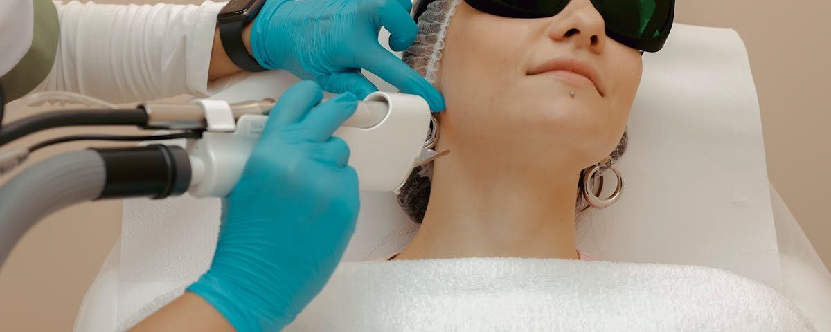découvrez la thérapie au laser, une approche innovante et non invasive pour soulager la douleur, favoriser la guérison et améliorer votre bien-être. explorez les avantages de cette technique moderne et transformez votre santé grâce à des traitements ciblés et efficaces.