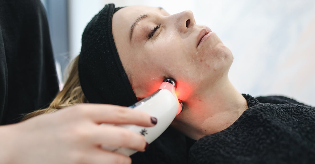 découvrez les bienfaits de la thérapie au laser, une méthode innovante pour soulager la douleur, favoriser la guérison et améliorer votre bien-être. apprenez comment cette technologie peut transformer vos soins de santé.