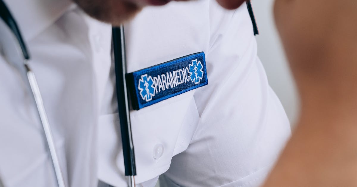 découvrez l'expertise d'un spécialiste en médecine du sport, dédié à la santé et à la performance des athlètes. bénéficiez de conseils personnalisés, de traitements adaptés et d'une approche préventive pour optimiser vos résultats sportifs et prévenir les blessures.