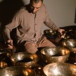 découvrez la thérapie par ondes de choc, une méthode innovante pour traiter la douleur et favoriser la guérison. cette approche non invasive stimule la circulation sanguine et active les processus de régénération naturelle du corps. idéale pour les sportifs et les personnes souffrant de douleurs chroniques, la thérapie par ondes de choc offre des résultats rapides et durables.