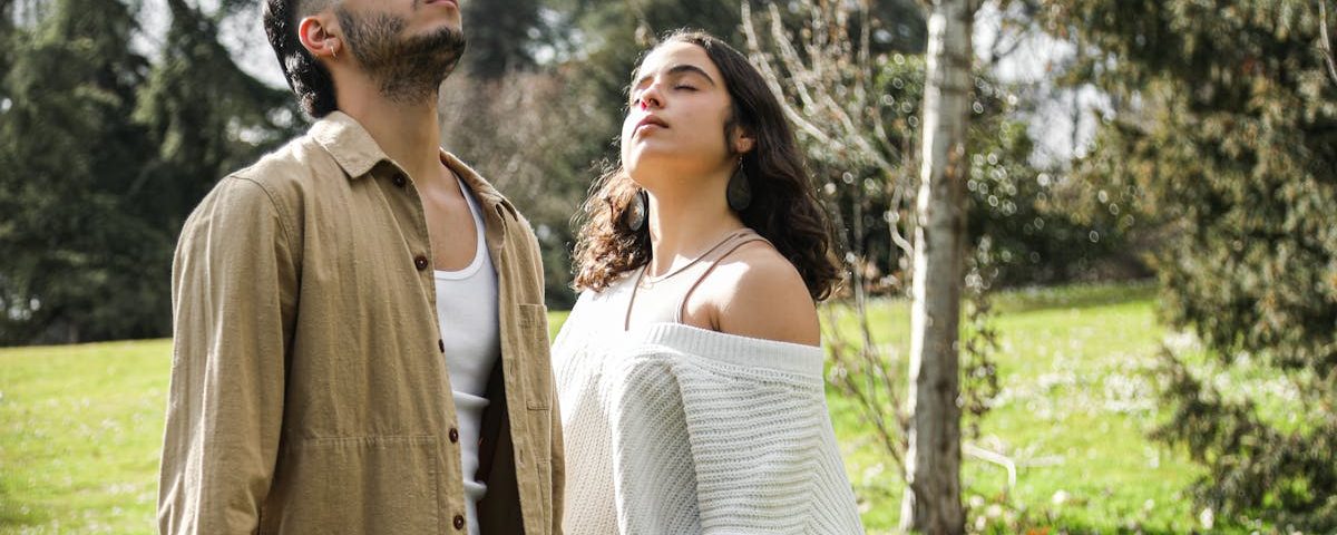 découvrez des techniques de respiration profonde pour réduire le stress, améliorer votre concentration et favoriser la relaxation. apprenez à maîtriser votre souffle pour une harmonie intérieure.