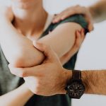 découvrez la thérapie manuelle, une approche alternative pour soulager la douleur, améliorer la mobilité et favoriser le bien-être. explorez des techniques personnalisées adaptées à vos besoins et retrouvez une meilleure qualité de vie grâce à nos experts en santé.