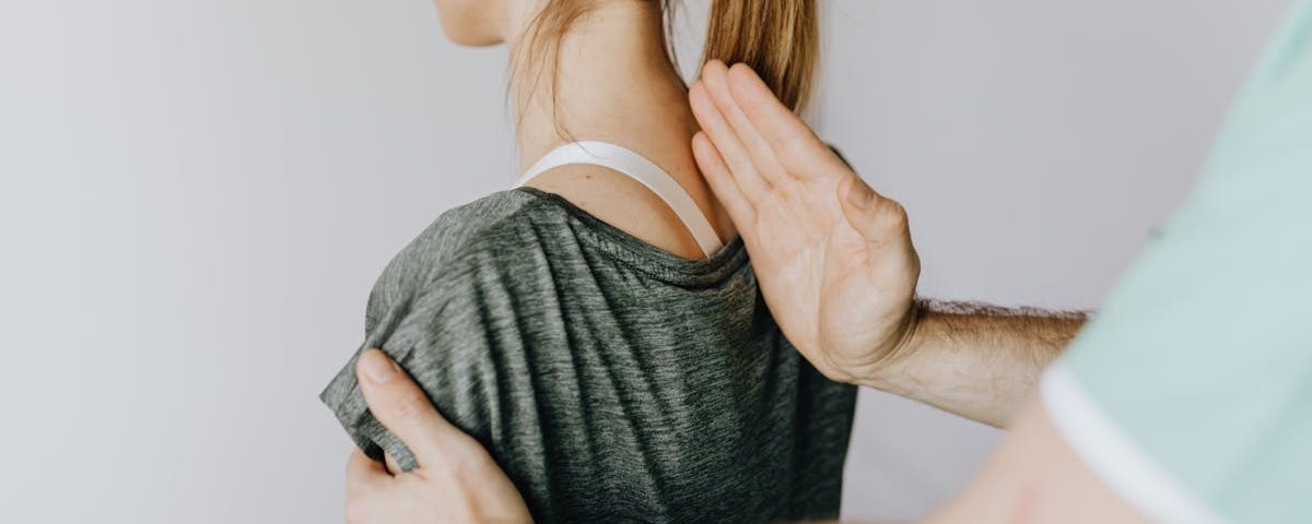 découvrez les bienfaits de l'ostéopathie, une approche holistique de la santé qui soulage les douleurs, améliore la mobilité et favorise le bien-être général. explorez nos services et trouvez un ostéopathe près de chez vous pour un accompagnement personnalisé.