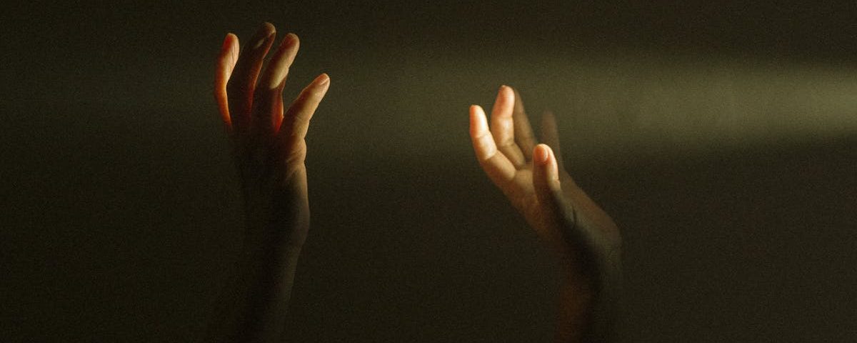 découvrez la thérapie par ondes de choc, une méthode innovante pour soulager la douleur et favoriser la guérison. idéale pour les problèmes musculo-squelettiques, cette technique non invasive stimule la régénération des tissus et améliore la mobilité. informez-vous sur ses bienfaits et comment elle peut transformer votre bien-être.