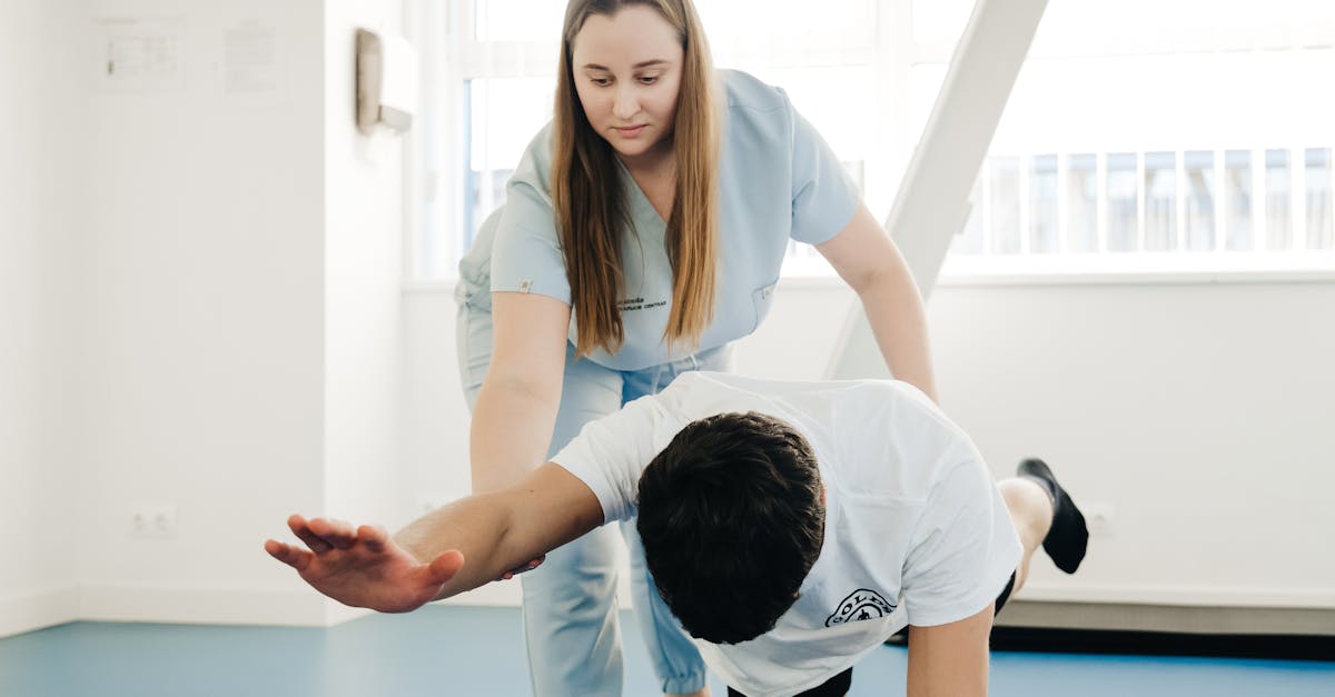 découvrez les avantages de la médecine du sport pour optimiser votre performance physique, prévenir les blessures et favoriser une récupération rapide. explorez les traitements innovants et les conseils d'experts pour rester actif et en pleine santé.