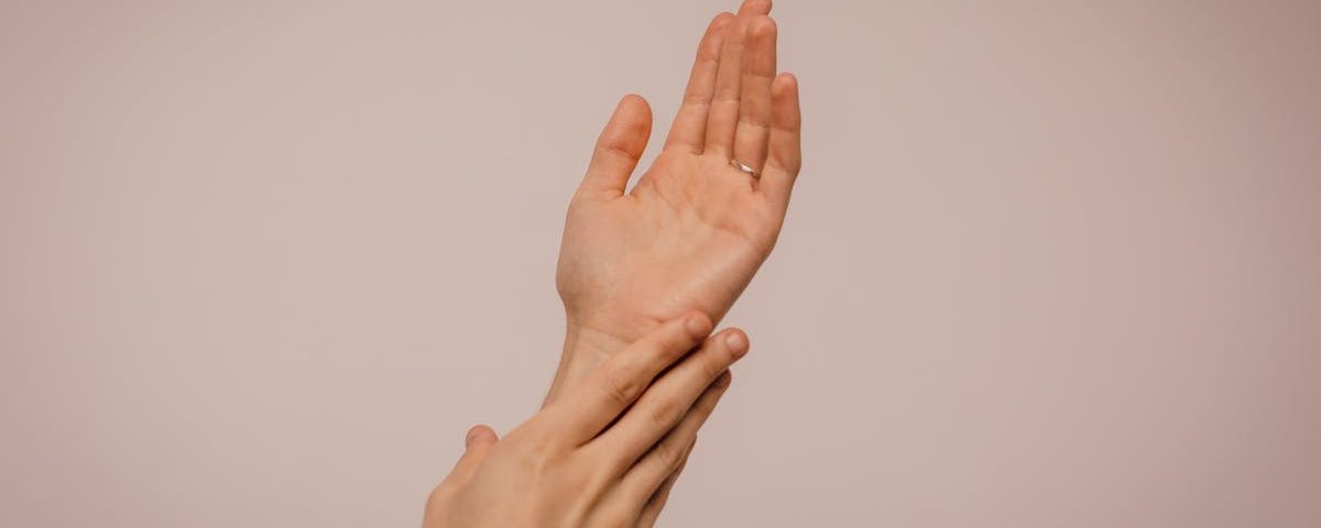 découvrez la thérapie par ondes de choc, une méthode innovante pour soulager la douleur chronique et favoriser la guérison des tissus. cette technique non invasive, utilisée par de nombreux professionnels de santé, améliore la mobilité et accélère la récupération. informez-vous sur ses bienfaits dès aujourd'hui.