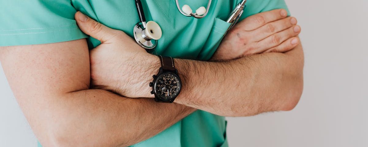 découvrez un spécialiste en médecine du sport dédié à l'optimisation des performances sportives et à la prévention des blessures. bénéficiez d'un suivi personnalisé et de conseils experts pour maintenir votre santé et votre bien-être lors de vos activités sportives.