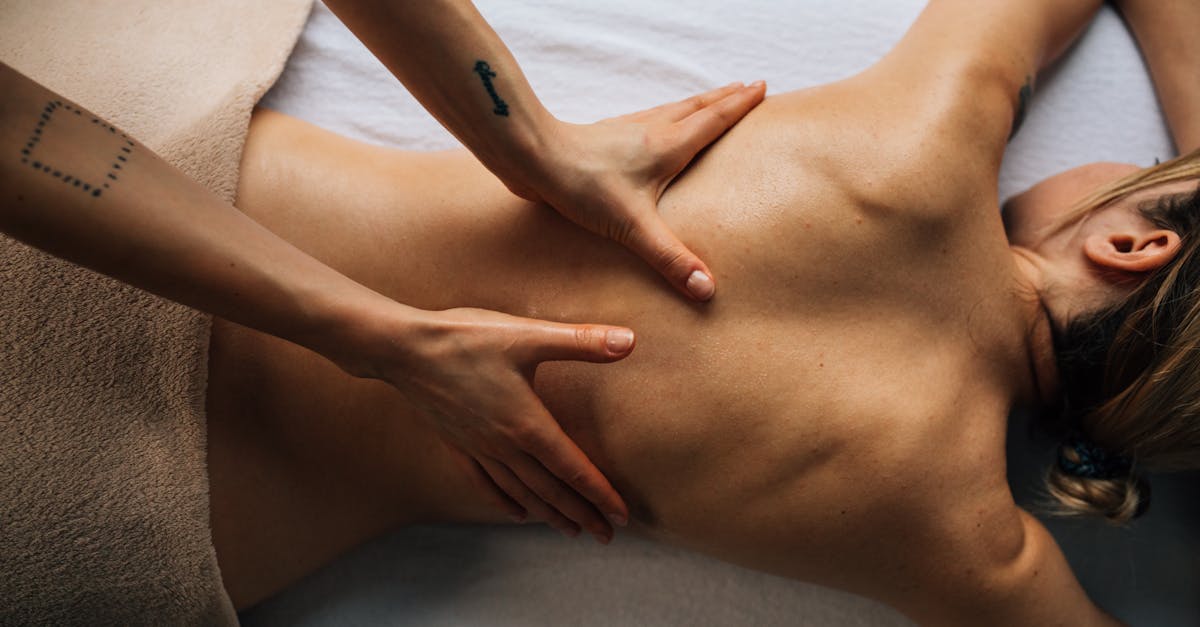 découvrez les bienfaits de la thérapie manuelle, une approche holistique qui soulage les douleurs musculaires et favorise la guérison. nos experts vous guident à travers des techniques adaptées pour améliorer votre bien-être et votre mobilité.