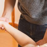 découvrez les bienfaits de la thérapie manuelle pour soulager les douleurs musculo-squelettiques et améliorer votre bien-être. apprenez comment cette approche thérapeutique peut favoriser la récupération, améliorer la mobilité et restaurer l'équilibre physique. explorez nos conseils et techniques pour optimiser votre santé grâce à la thérapie manuelle.