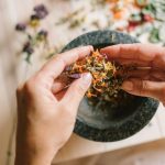 découvrez les remèdes naturels pour améliorer votre bien-être au quotidien. apprenez à soulager vos maux avec des solutions simples et efficaces, tirées de la nature.