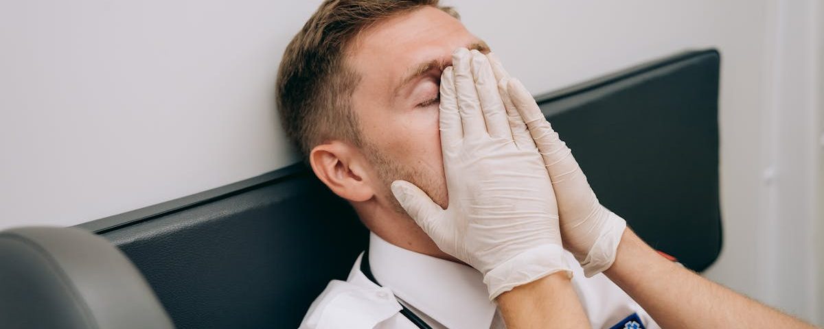 découvrez la décompression neuro-spinale, une technique innovante pour soulager les douleurs dorsales et améliorer votre qualité de vie. cette méthode non invasive vise à réduire la pression sur les nerfs et à favoriser la guérison des disques intervertébraux, vous permettant de retrouver mobilité et bien-être.