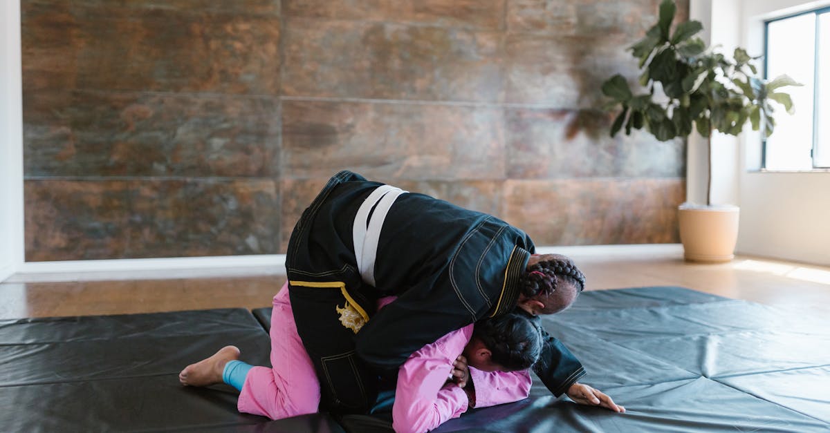 découvrez les techniques ostéopathiques qui favorisent le bien-être et soulagent diverses douleurs. apprenez comment ces approches holistiques améliorent la mobilité et l'équilibre du corps.