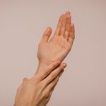 découvrez les bienfaits des massages naturopathiques, une approche holistique pour détendre votre corps et apaiser votre esprit. offrez-vous une expérience revitalisante qui favorise le bien-être et l'équilibre naturel de votre organisme.