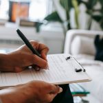 découvrez la thérapie par onde de choc, une méthode innovante et non invasive pour soulager la douleur, favoriser la guérison des tissus et améliorer la mobilité. idéale pour traiter les blessures musculo-squelettiques, cette approche prometteuse utilise des impulsions acoustiques ciblées pour stimuler le processus naturel de guérison du corps.