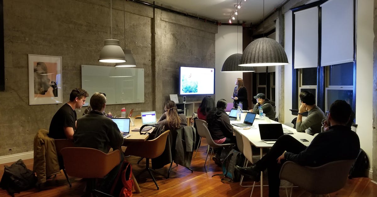 découvrez les tables de décompression neurovertébrale, une solution innovante pour soulager les douleurs dorsales et cervicales, améliorer la mobilité de la colonne vertébrale et favoriser le bien-être du dos.