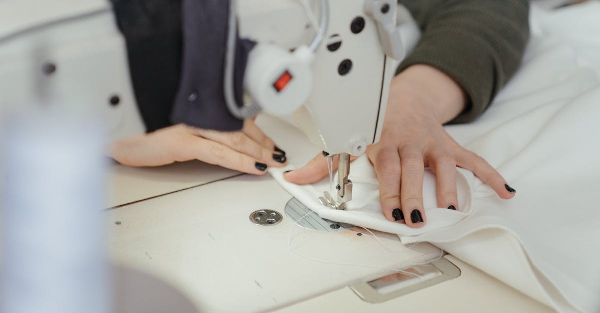 découvrez les manipulations ostéopathiques, une approche holistique visant à soulager les douleurs et à améliorer le bien-être général. apprenez comment ces techniques douces peuvent favoriser l'équilibre et la guérison de votre corps.